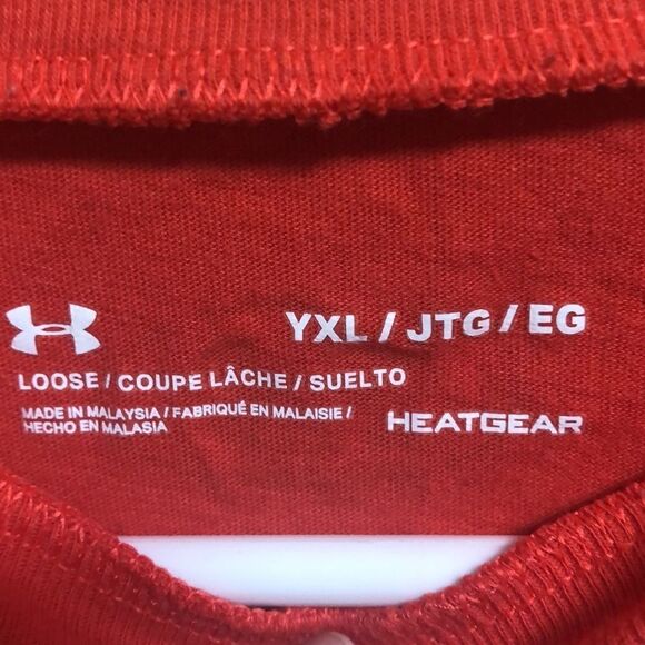 UNDER Armour loose short sleeve shirt size xlarge. - Picture 3 of 4